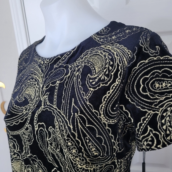 Calvin Klein Black Velvet and Gold Paisley Embroidered Dress Gold Zip 8 NWT - Picture 6 of 16